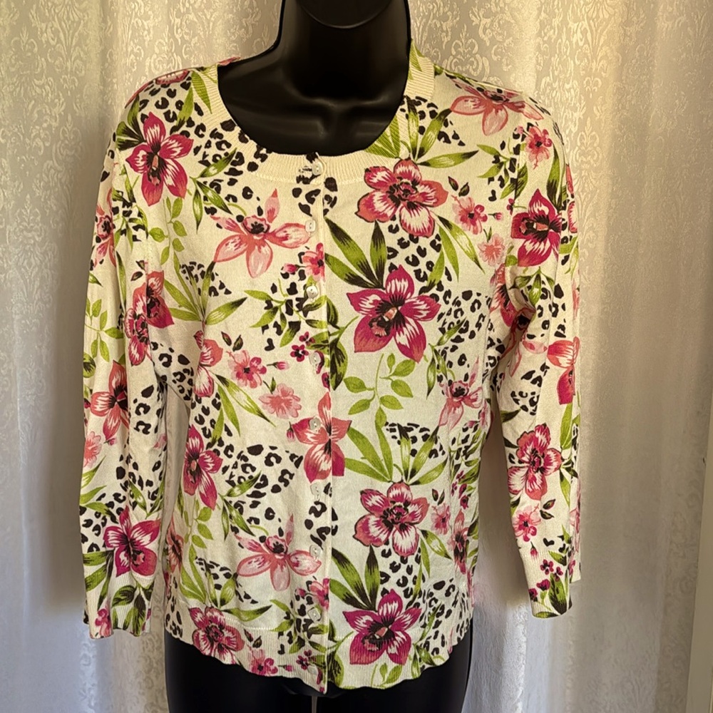 HAROLD’S SILK CARDIGAN Sz: M